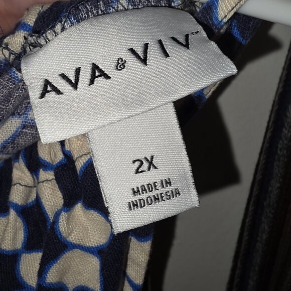 Navy Blue and White Design Dress - Picture 2 of 2